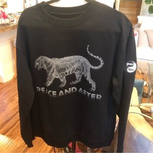 PEACE AND AFTER Black Crewneck Sweater Size: Large
